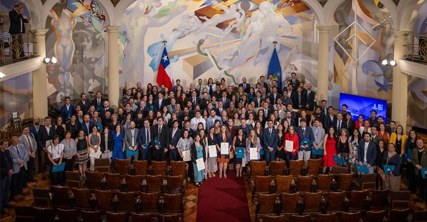 Universidad de Chile entrega Medalla Doctoral a 201 nuevos doctores y doctoras del plantel